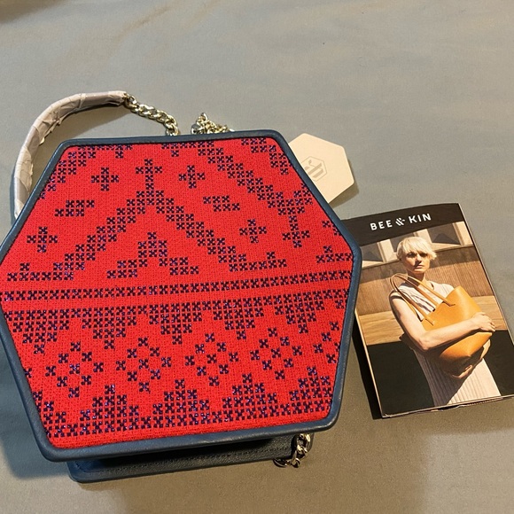 NWT Bee & Kin Sidekick 2.0 Tech Red & Blue, Italian Leather Crossbody Bag $495 - Picture 2 of 6